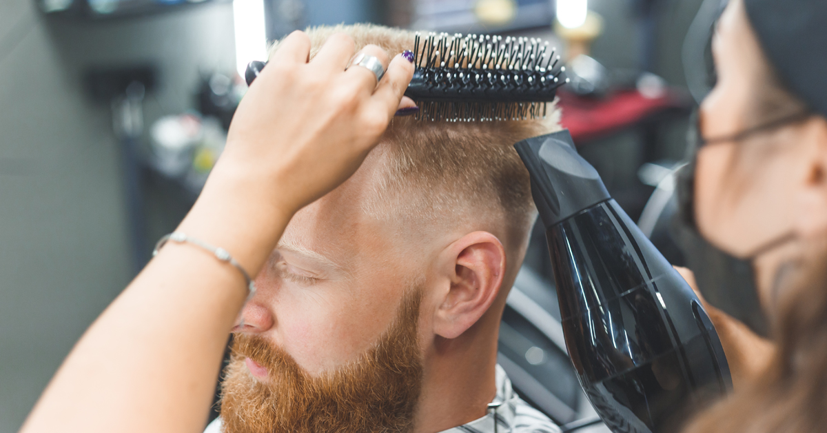 Los tratamientos de belleza más demandados por los hombres: cortes de pelo, recorte de barba, depilación y masajes